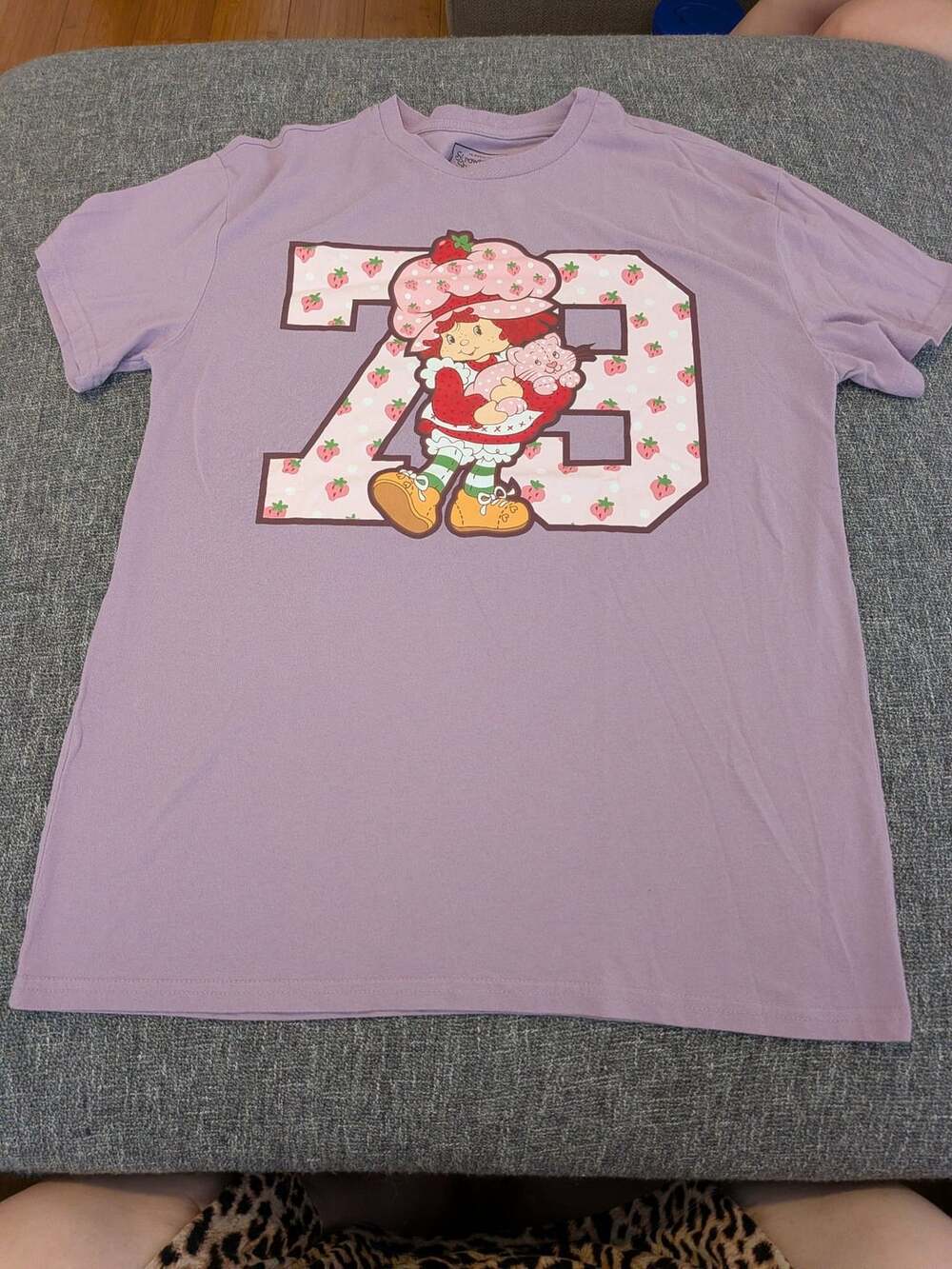 Strawberry Shortcake T-Shirt Size L Graphic Tee Purple